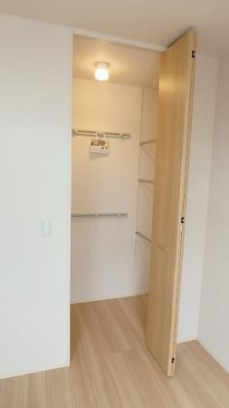 エスポワールトワダ