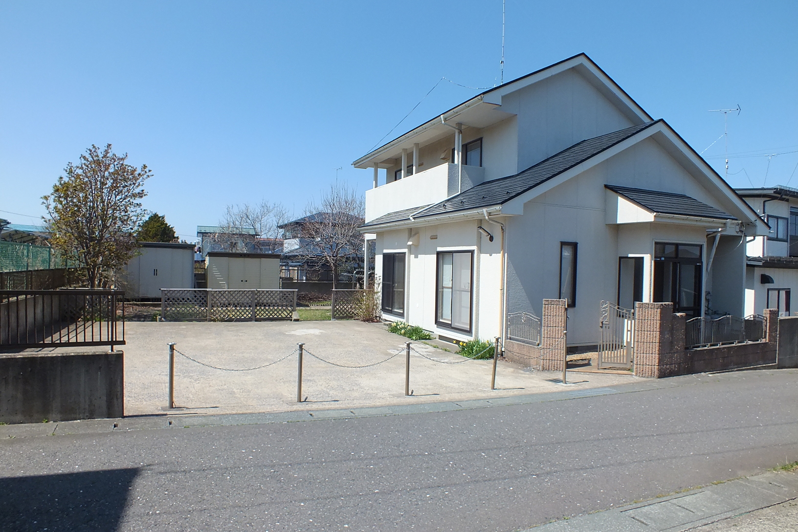 八戸市鮫町字上盲久保18-9